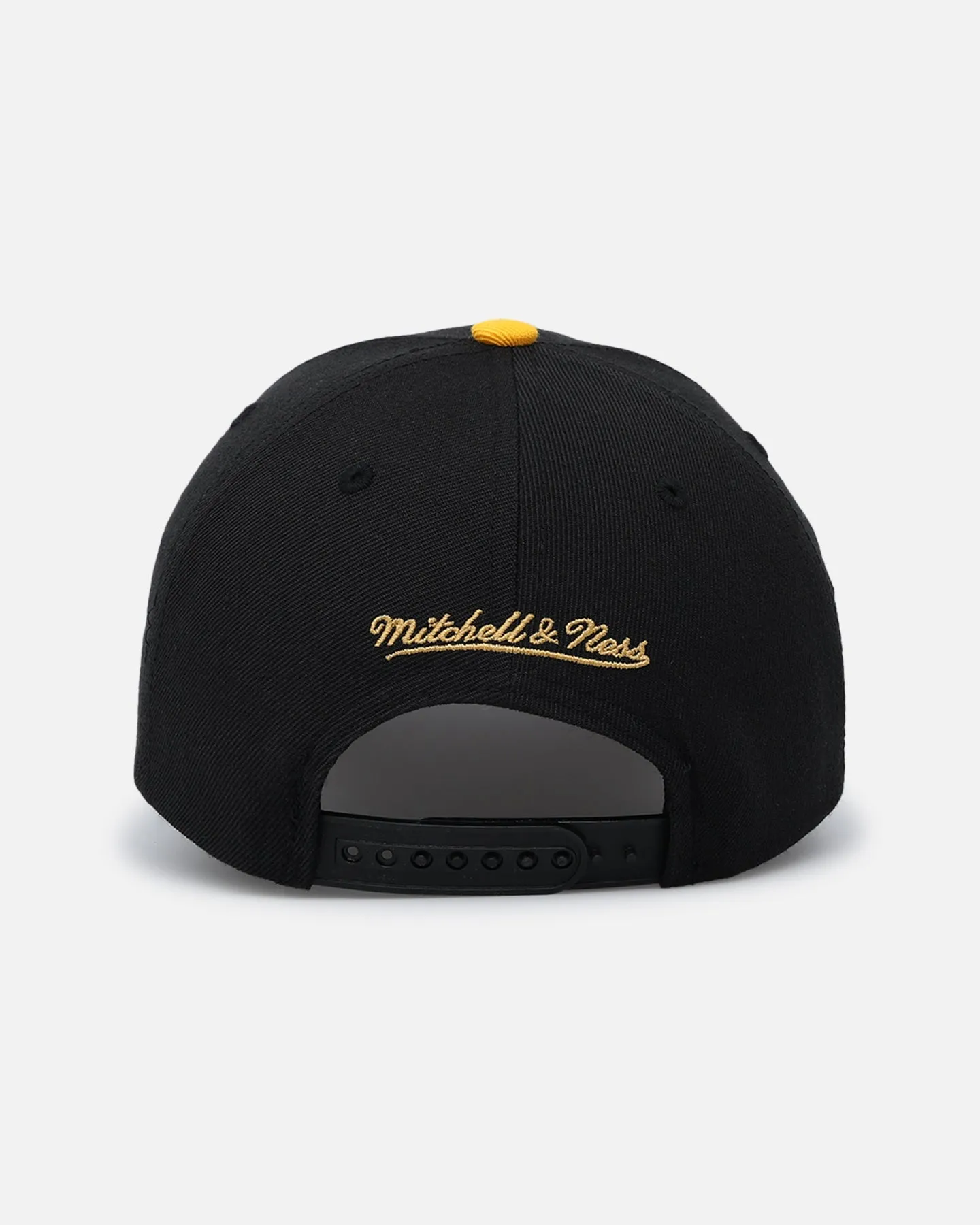 Mitchell & Ness Atlanta Braves Enter The Dragon Pro Crown Snapback Black/Ochre