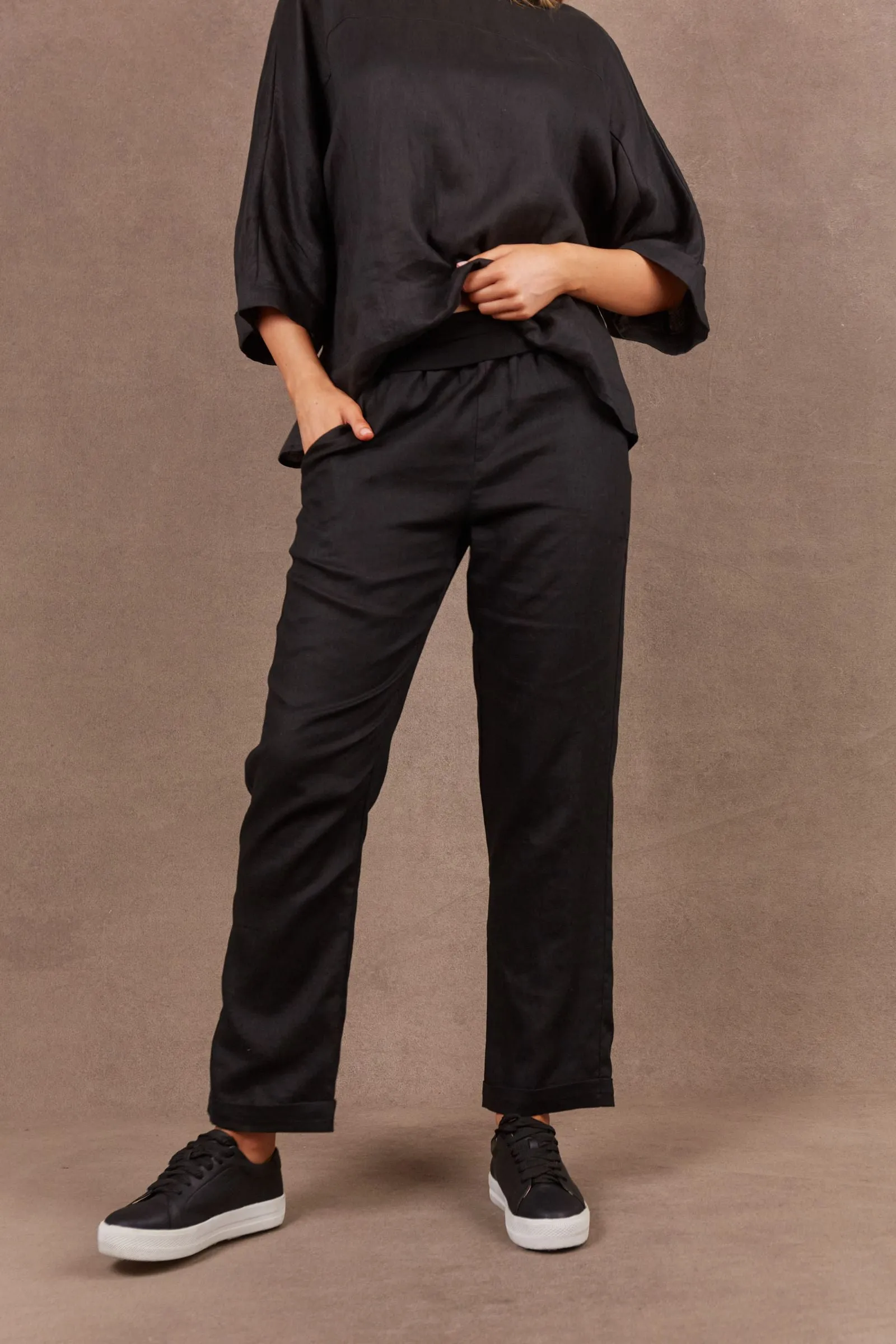 Nama Relax Pant (Ebony)