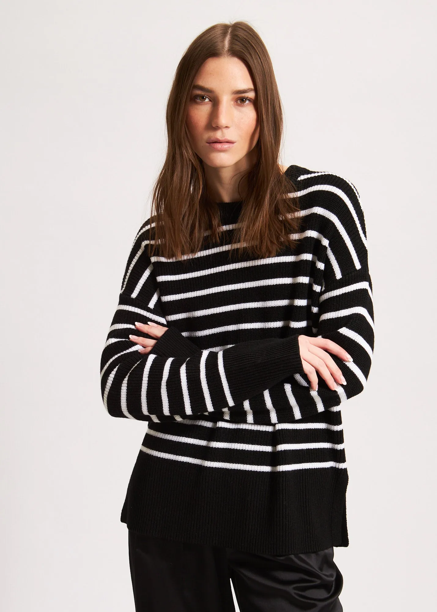 OVERSIZED STRIPED CREWNECK